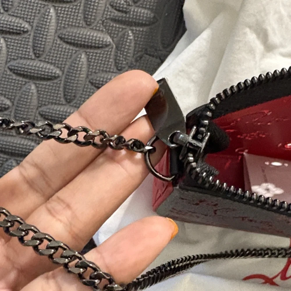 Christian Louboutin Perforated Grain Shoulder bag - Picture 11 of 16